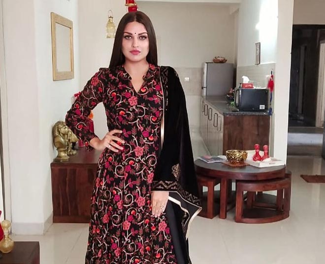 Himanshi khurana suit sale