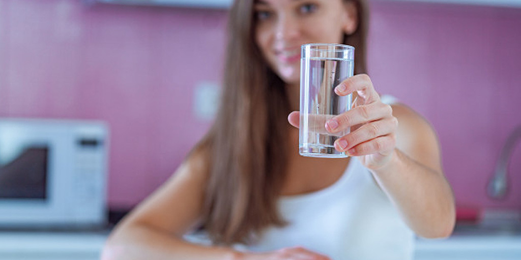 Here’s The Right Way To Drink Your Water