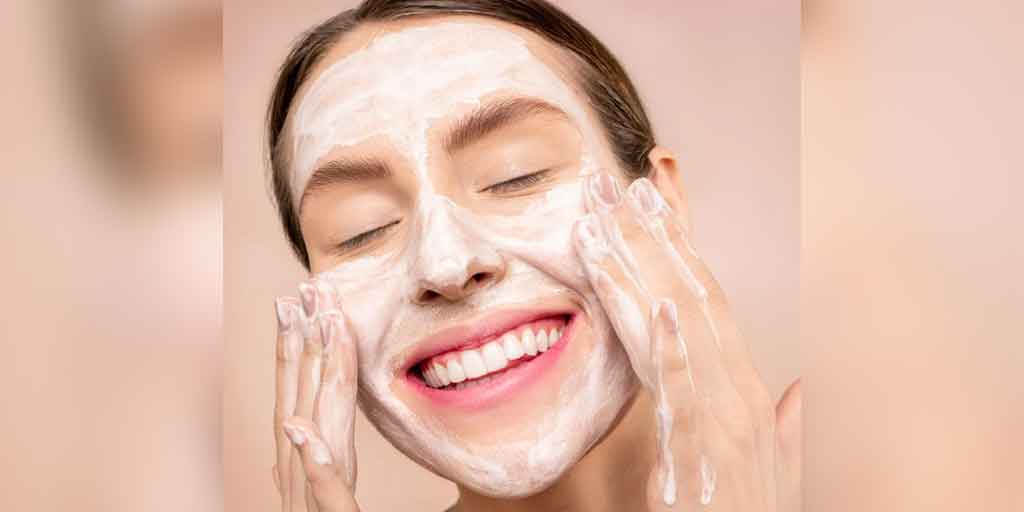 Here Is Why You Should Start Using Malai Or Milk Cream On Your Face