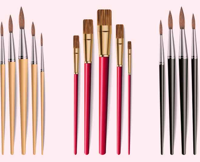 natural and synthetic makeup brushes INSIDE