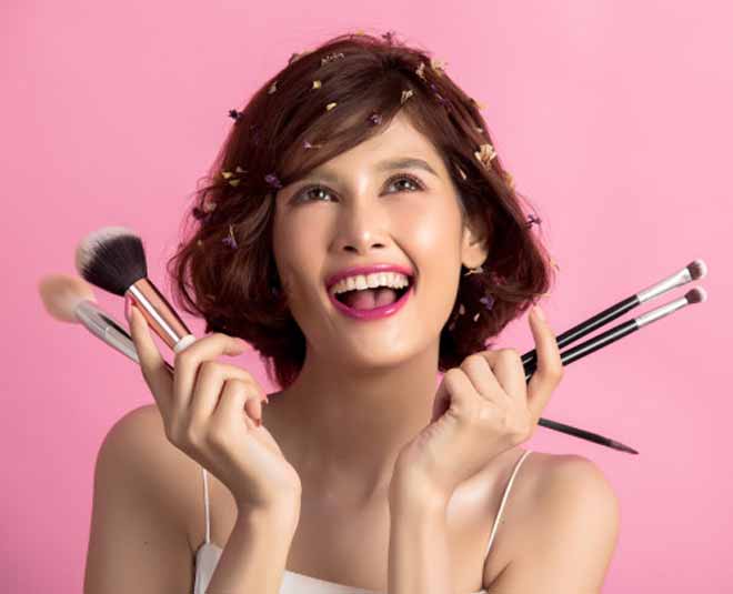 natural and synthetic makeup brushes tips