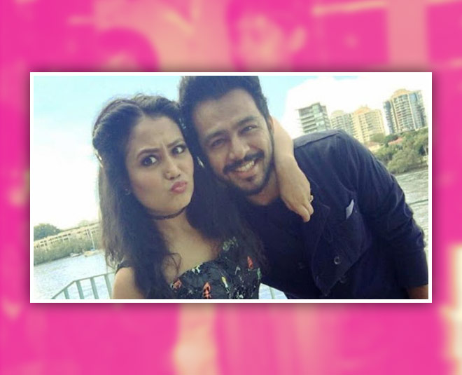 Neha Kakkar Xnxx - SiblingGoals: Unseen Pictures Of Neha Kakkar With Sonu Kakkar And Tony  Kakkar