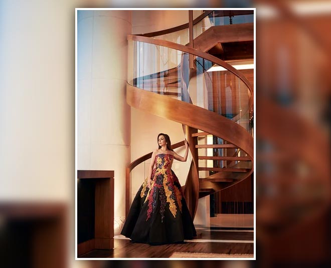 nita ambani staircase antilia