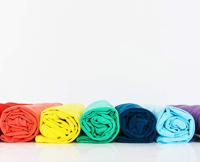 Know Why Rolling Clothes Is Better Than Folding In Hindi know why