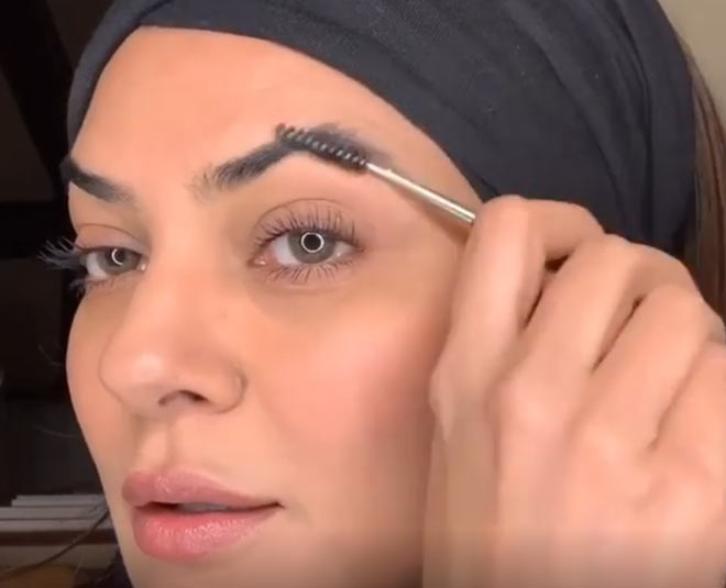 sushmita sen eyebrow