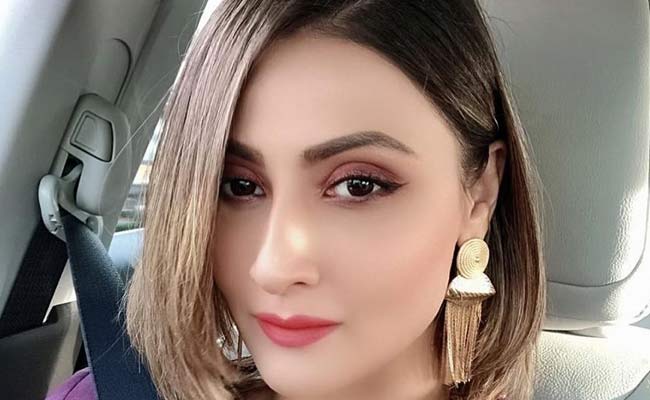 उर्वशी ने शो 'चंद्रकांता' में जिस रानी का किरदार निभाया था, उसका नाम क्या था? urvashi dholakia stylish look
