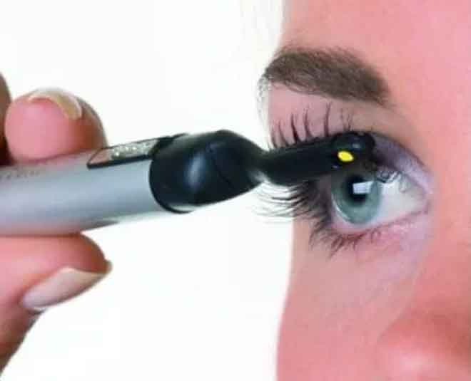 Know The Right Ways Of Using Heated Eyelash Curler In Hindi know the