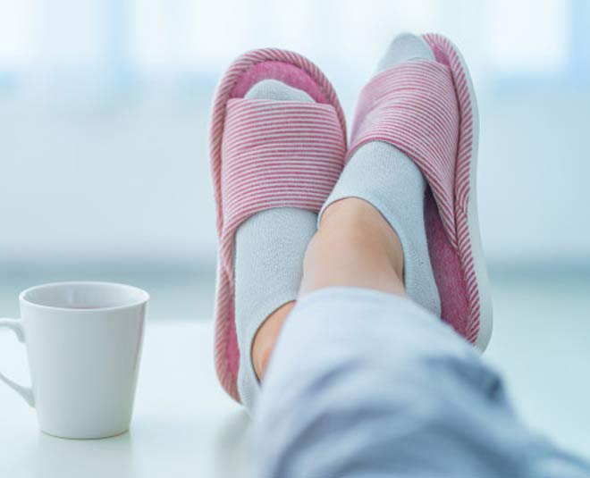 Benefits of wearing slippers at online home