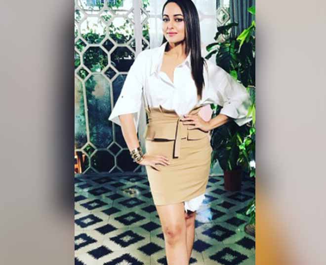 bollywood actresses sonakshi mini skirt look inside