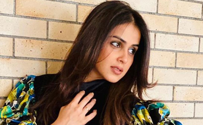 जेनेलिया डिसूजा ने हिंदी के अलावा और किन भाषाओं की फिल्मों में काम किया है genelia dsouza birthday special beauty