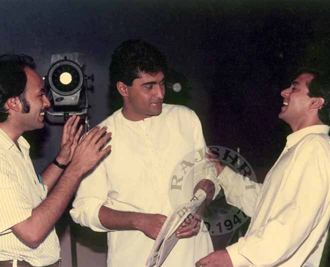 52 हफ्तों तक लगातार रही थी थिएटर में- hum apke hain kaun mohnish bahl