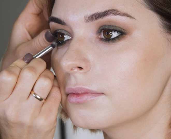 matte eye shadow like pro inside