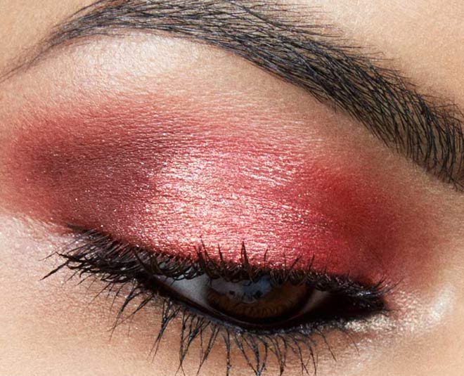 red eye shadow inside 