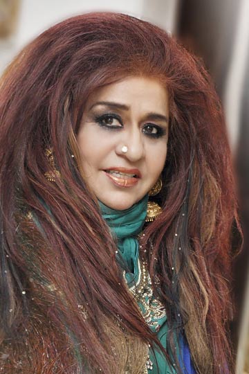 Shahnaz Husain Natural Hair Colour Dark Brown 100Gm