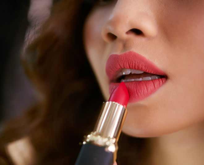 tissue paper beauty hacks lipstick 