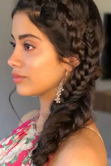 Janhvi Kapoors stunning hairstyles
