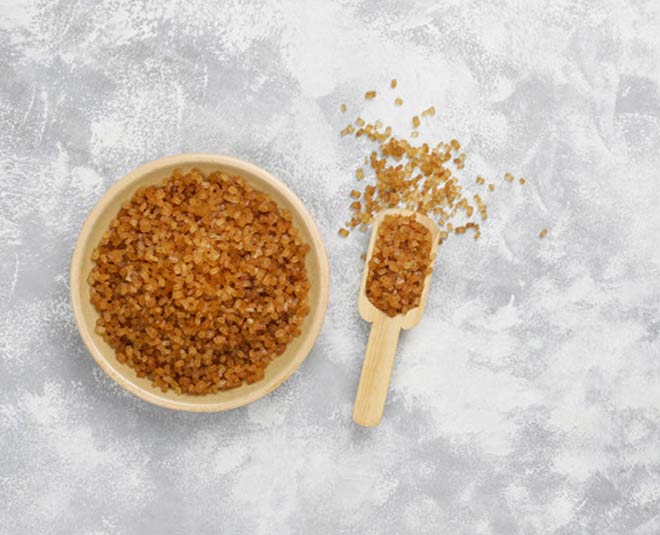 try-these-homemade-brown-sugar-scrubs-for-healthy-glowing-skin