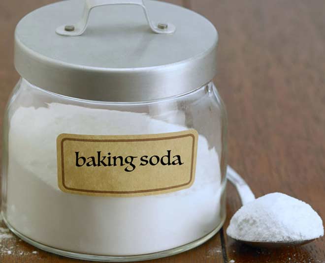 how to remove stains from plastic utensils baking soda inside 