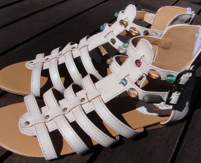how to reuse old earrings on sandals