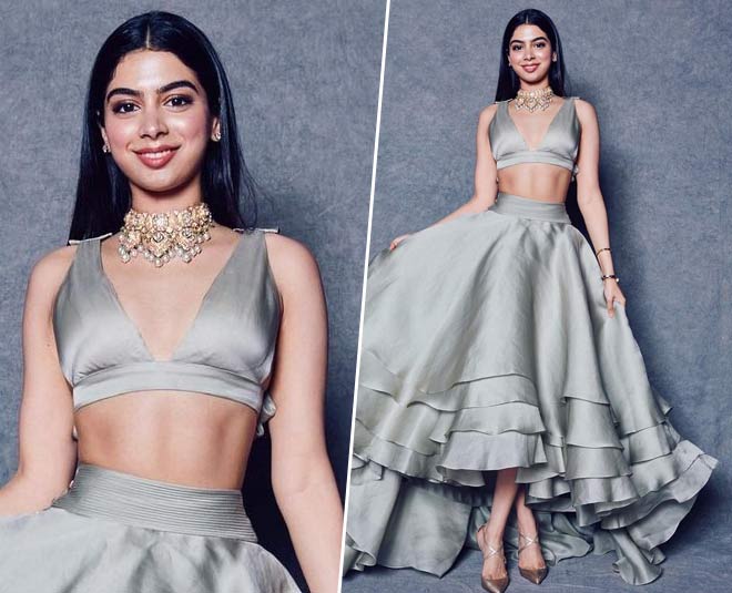 khushi kapoor dress inside 