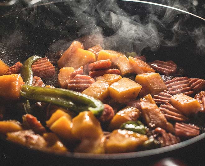 remove kitchen smells during winter season inside 