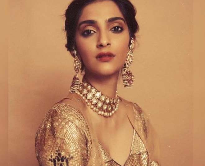 sonam kapoor ahuja neckles