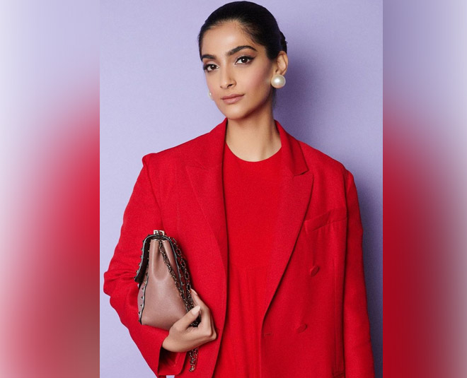 sonam kapoor look