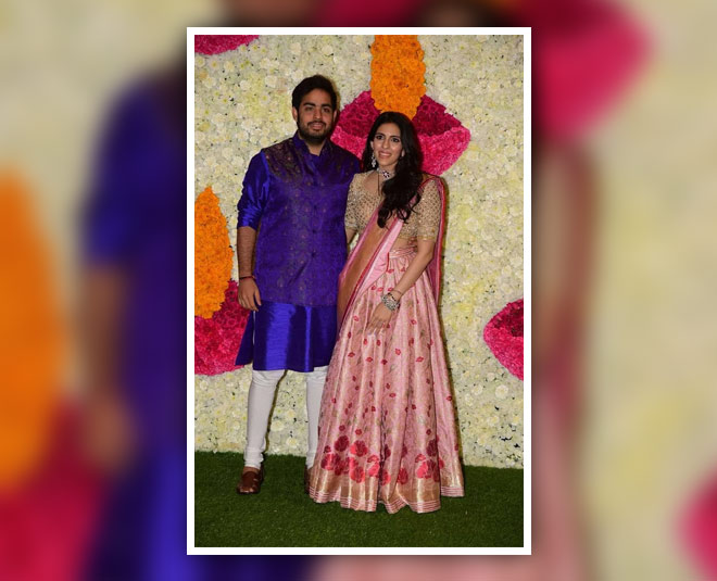दिवाली सेलिब्रेशन akash shloka indian wear