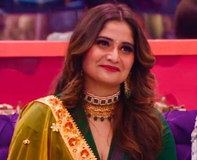 bigg boss  contestant arti singh ethnic look