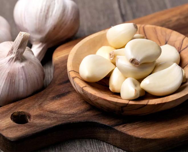 coronavirus facts galic inside 