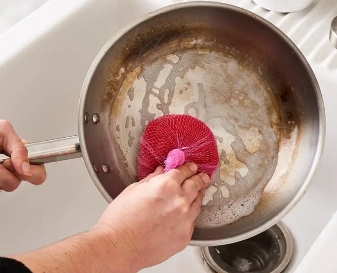 How to Wash Dishes by Hand the Right Way