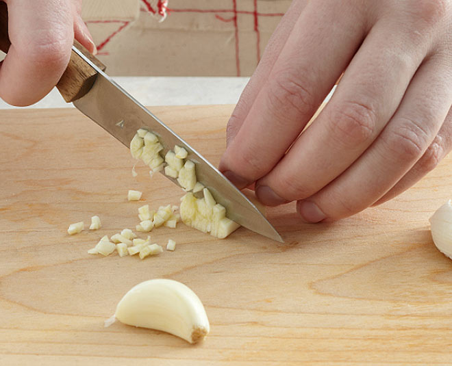 garlic cooking hacks