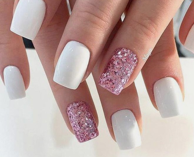 व्हाइट एंड पिंक्स नेल आर्ट latest nail art trends ideas for women see images inside
