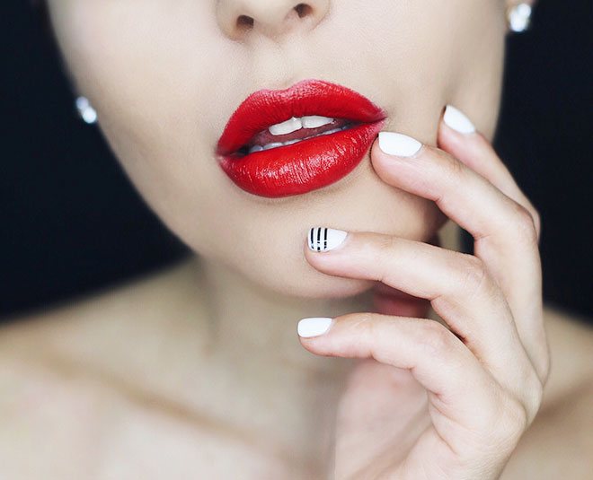 makeup hacks to make your lips bigger inside 