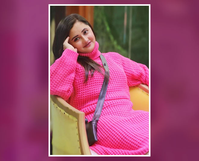 कैजुअल लुक है इंप्रेसिव rashami desai elegant look