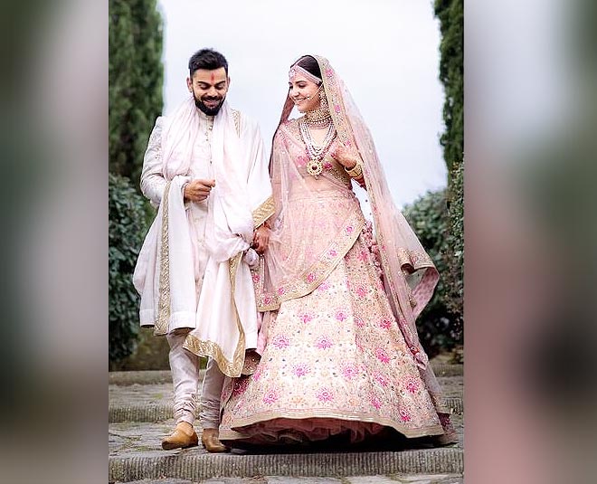 अनुष्का शर्मा sabyasachi mukherjee lehenga for their wedding birthday special inside