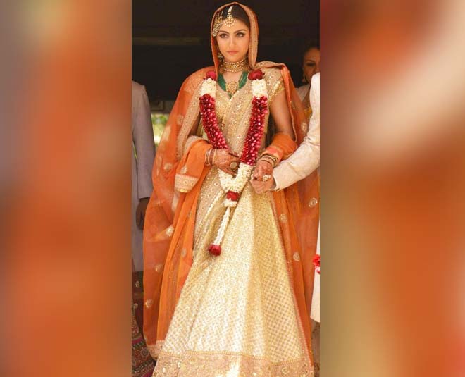 सोहा अली खान sabyasachi mukherjee lehenga for their wedding birthday special inside