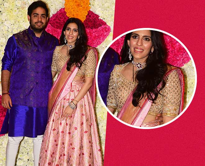 shloka mehta gold blouse