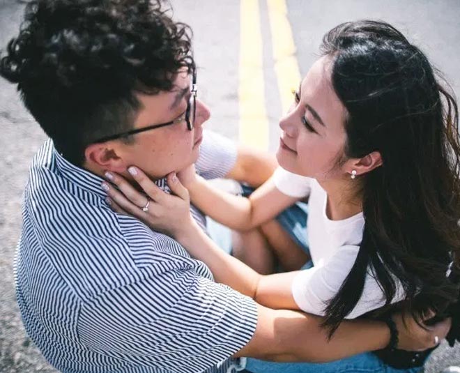 should avoid  doing in a new relationship inside 