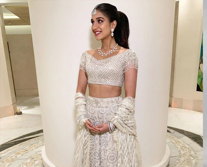 tips to wear neck makeup