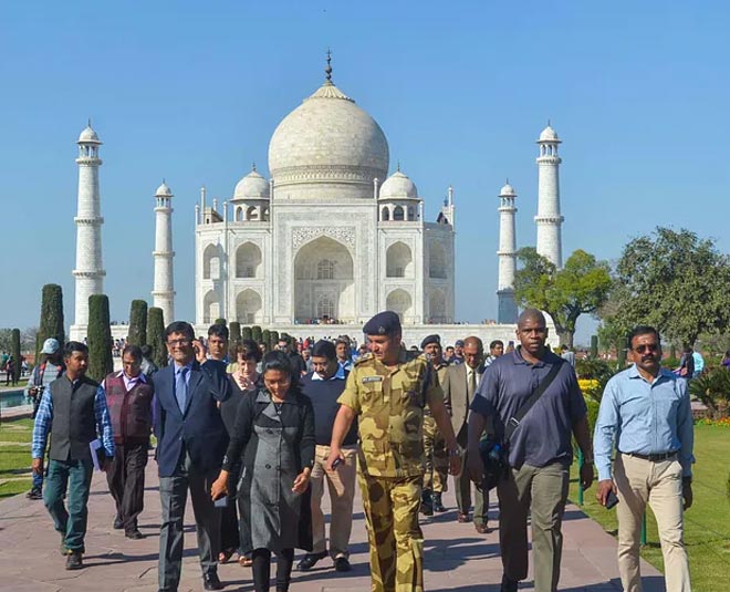 trump arrives in india taj mahal