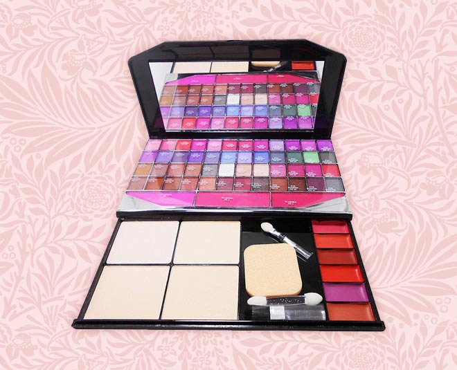 Mars Fashion Make Up Kit With EyeLipliner & Adbeni Accessories