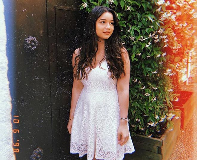 Sachin tendulkar daughter Sara Tendulkar pictures are going viral inside 