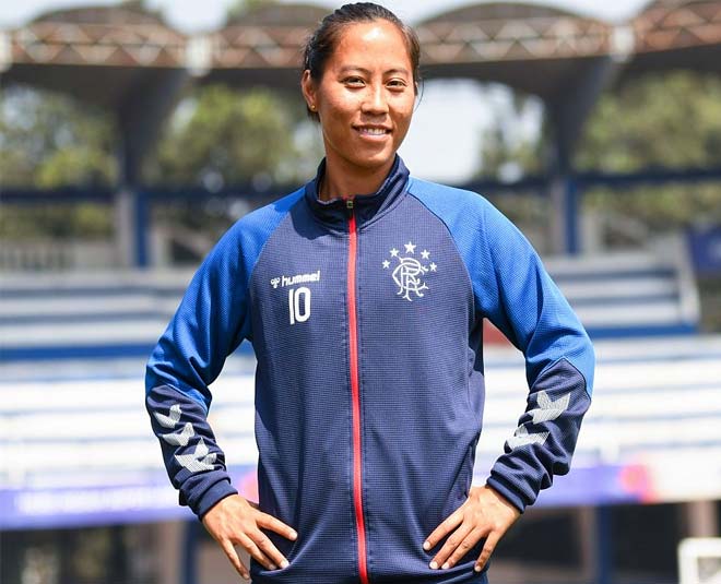 Bala Devi first Indian Female Footballer to Play with Goreign Rangers Fc  Club In Hindi