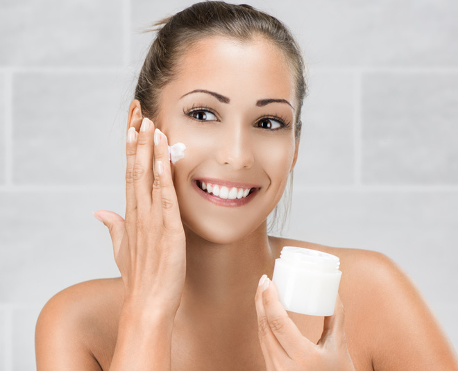 5 Top Moisturiser For Oily Skin In India That Can Prevent Acne