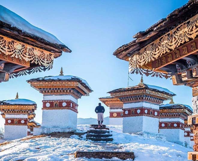 bhutan dochula pass meditation caves