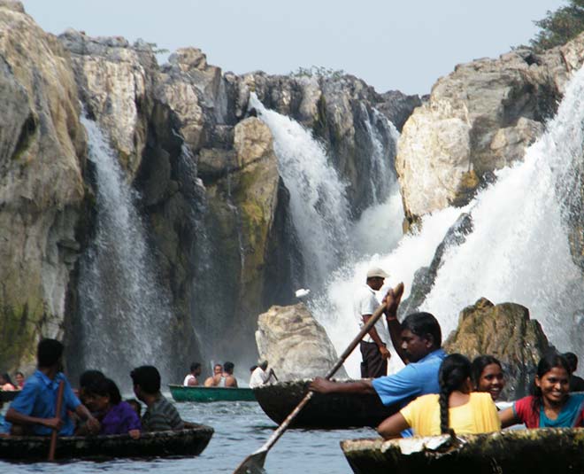 biggest and most beautiful natural waterfalls in india inisde 