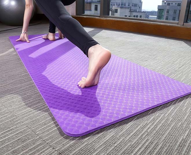 Easy Tips To Make Your Yoga Mat Clean Germ Free And Hygienic easy