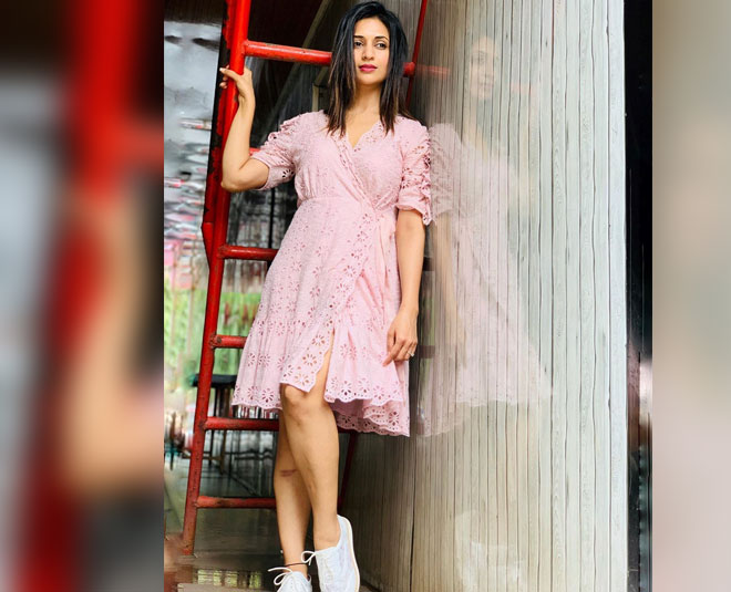 divyanka tripathi short dresses pink