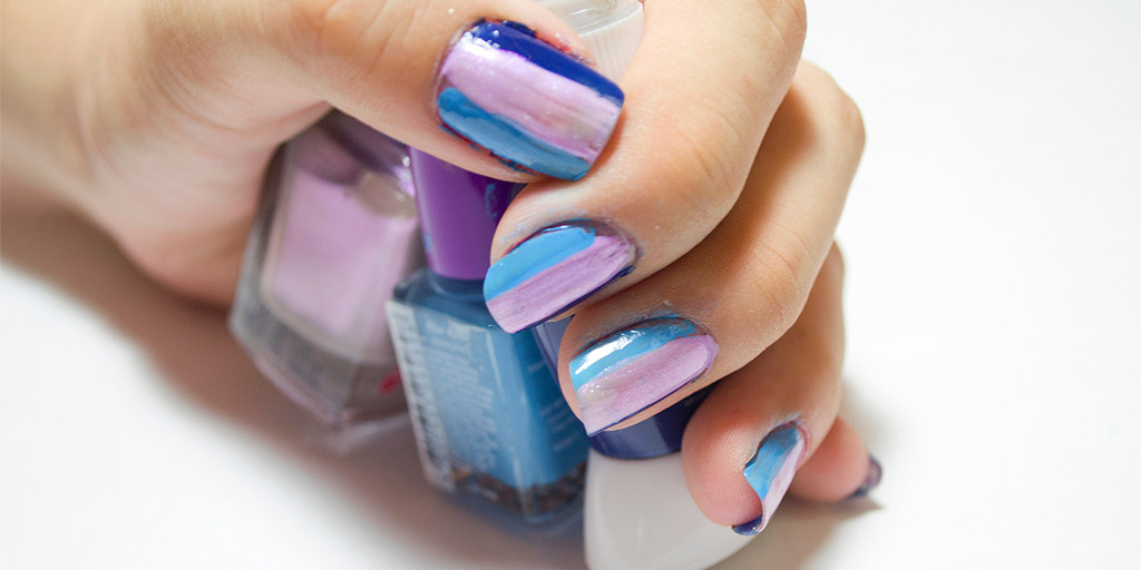 brilliant-ways-to-dry-your-nail-polish-faster-in-hindi